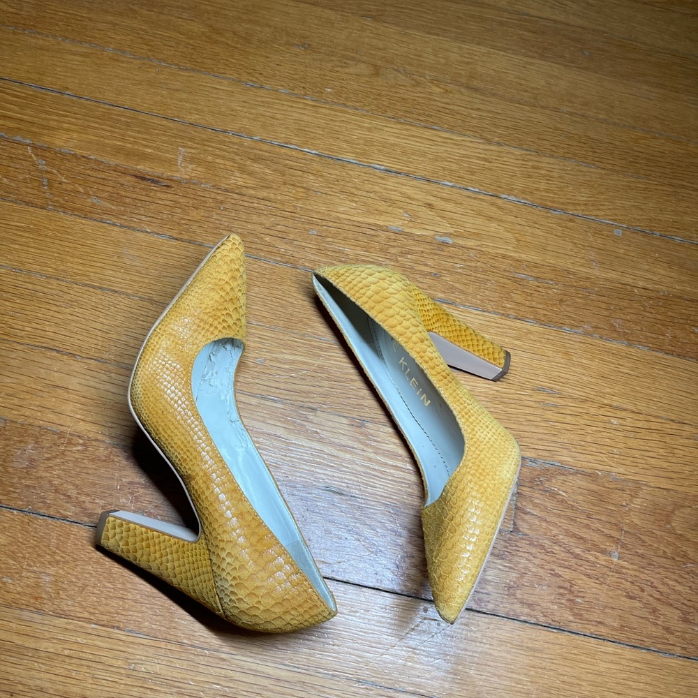 Yellow Suede Snake Skin Heels - Picture 17 of 17